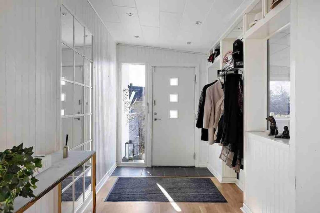 Mysigt Hus Med Natur & Jacuzzi I Olofstorp Göteborg Exteriér fotografie
